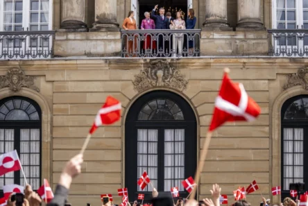 Kong Frederik og resten af kongefamilien